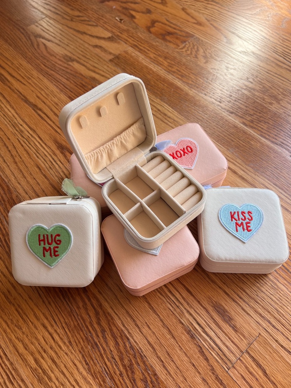 Boutique Embroidery Heart Patch Travel Jewelry Case